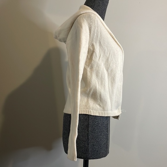 Weekend Maxmara 100% Virgin wool cardigan fits like XS to S - Picture 3 of 9